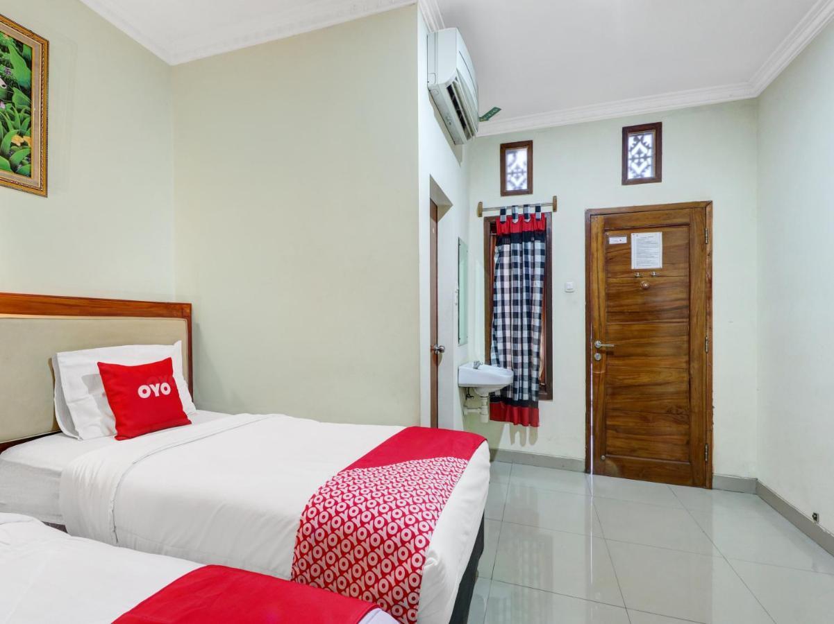 OYO 90408 Hotel Horton Cirebon Buitenkant foto